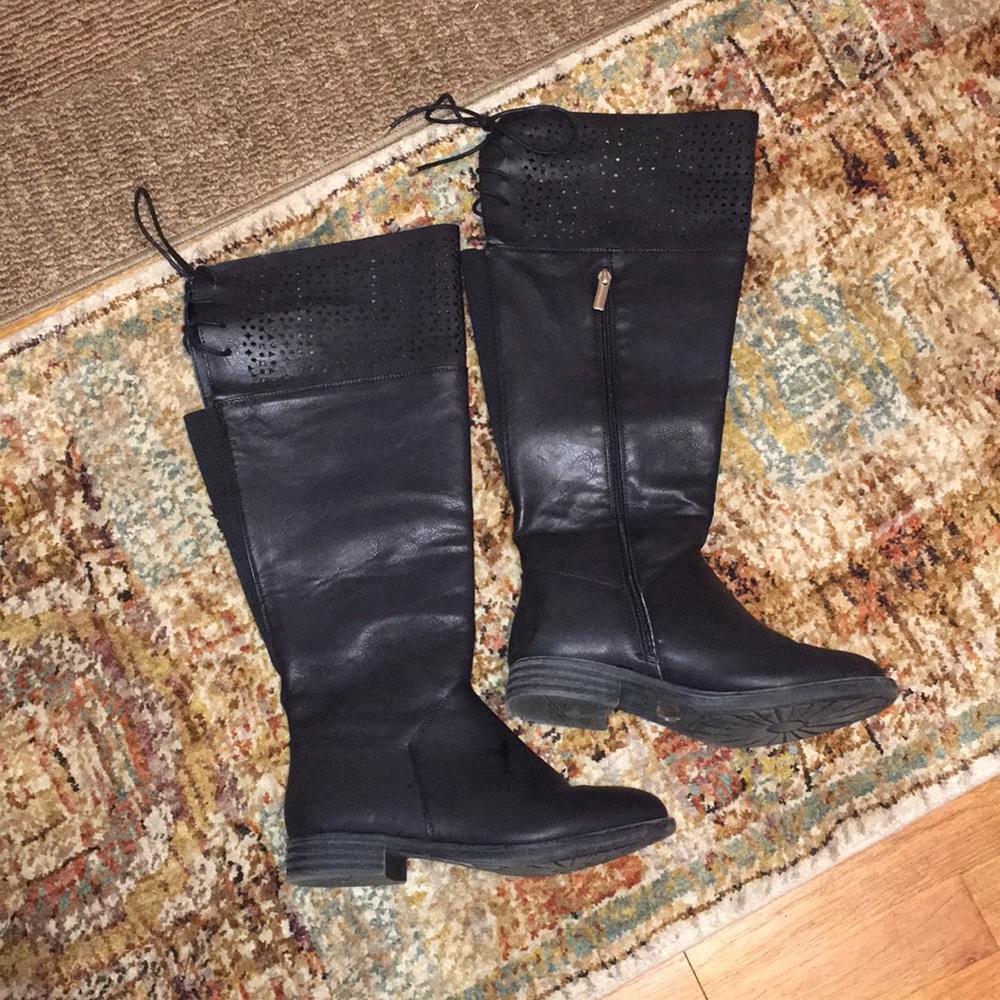 TORRID KNEE-HIGH BOOTS-WIDE CALF